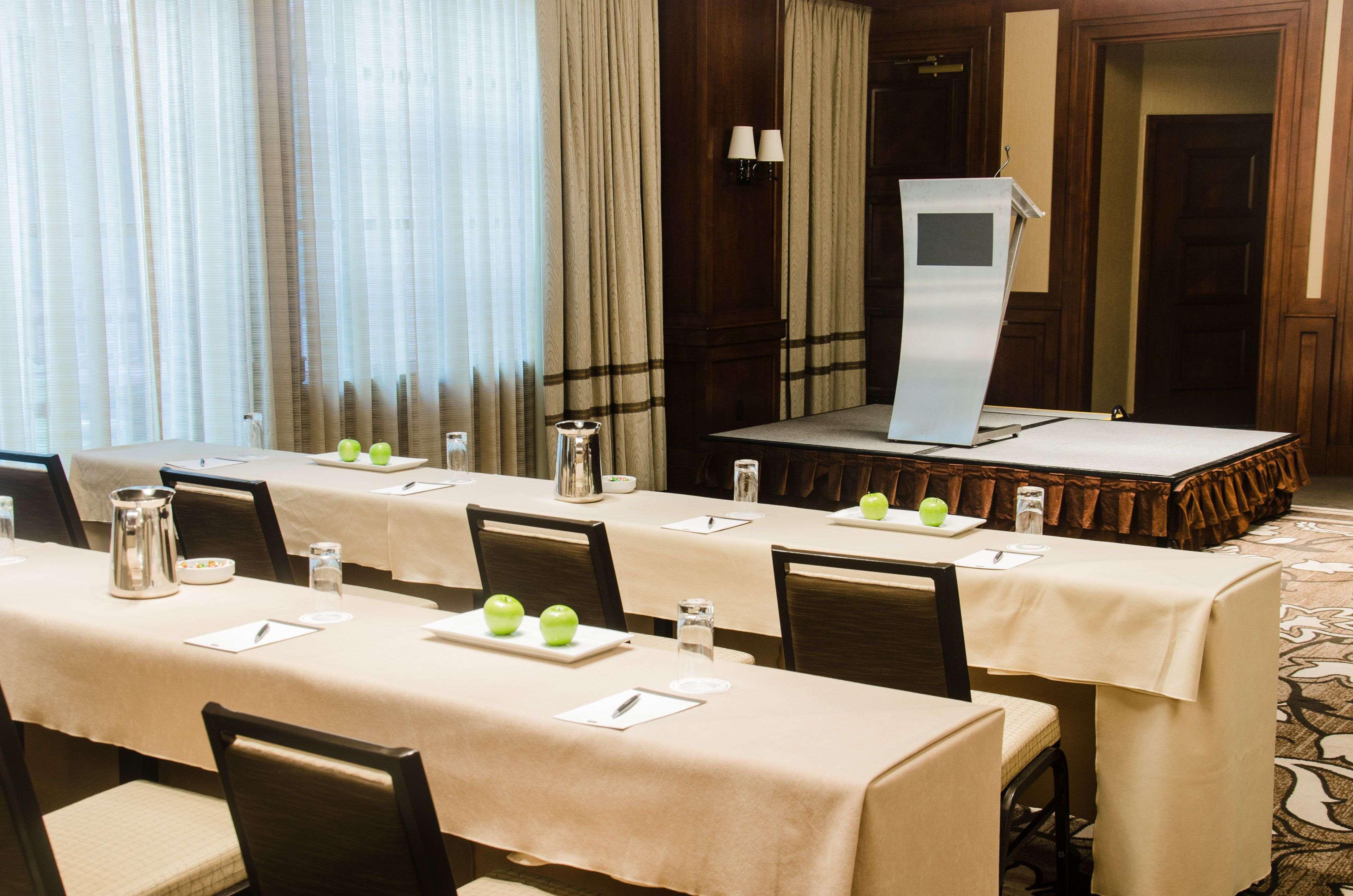 The Yorkville Royal Sonesta Hotel Toronto Extérieur photo